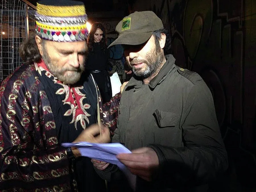 Франко Неро раздава автографи