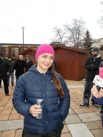 Дами с бензин в кръвта показаха майсторско шофиране