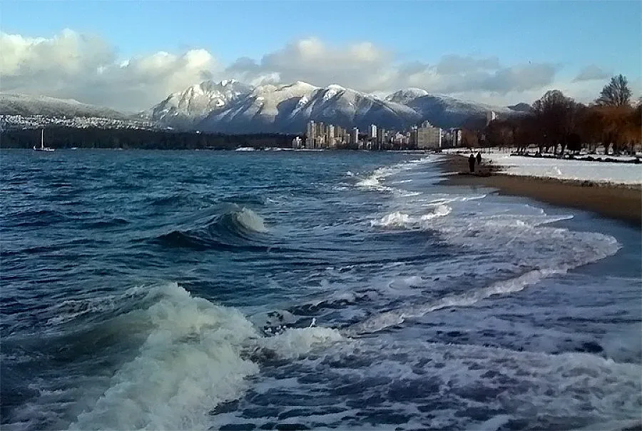 Лошото време спря кораби на НАТО за Варна