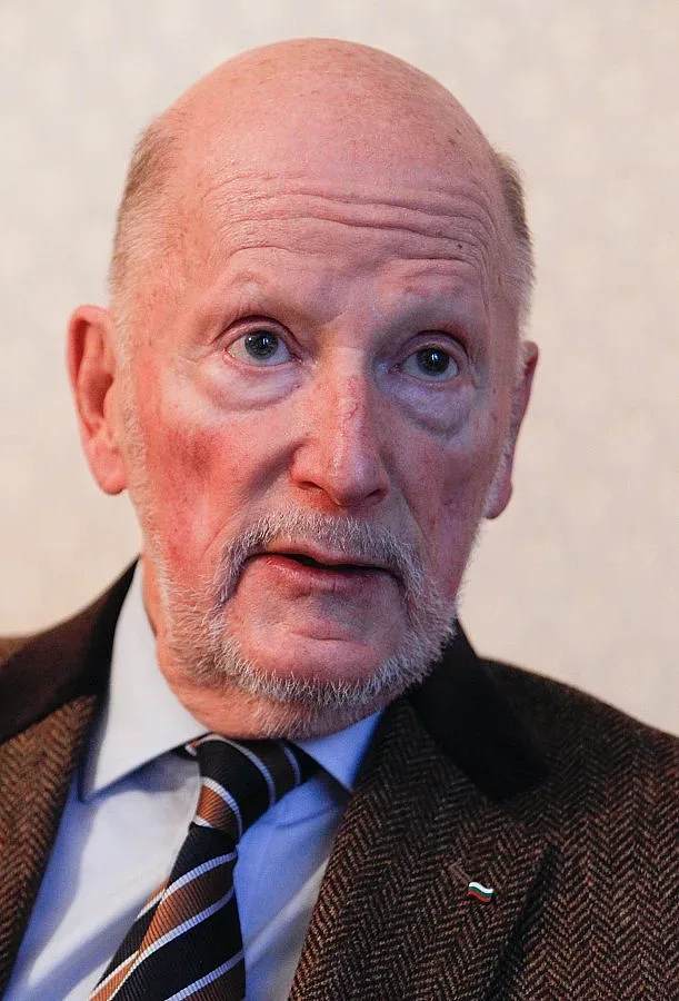 Общественици искат Царя да се върне