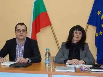 Чистят коритото на Батовска река