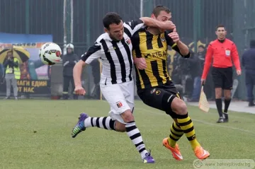 Спасиха пловдивското дерби с пари от билети