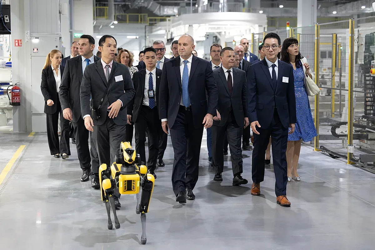 Радев с оферта към Сингапур. Нов бизнес