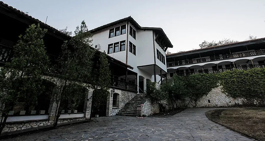 Дядо Николай спечели манастира „Св. Св. Кирик и Юлита"