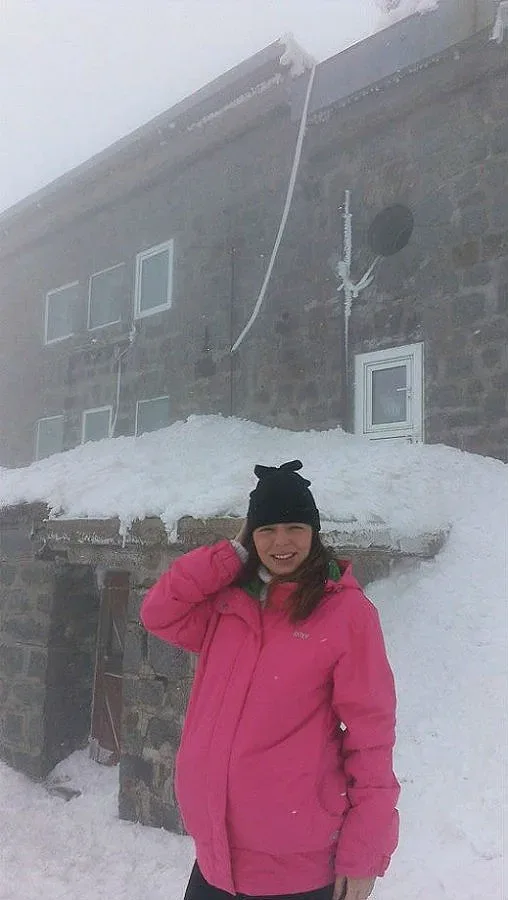 Бременната Карина покори Черни връх