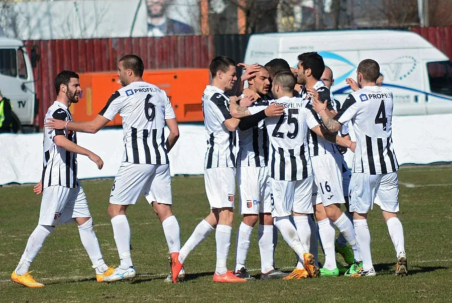 Сензация за Купата, "Локо" (Пд) на полуфинал