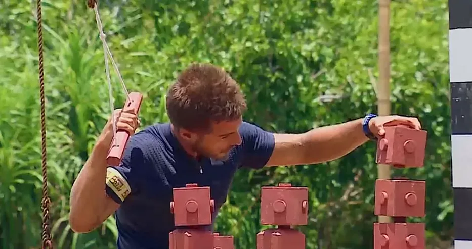 Студент разказа играта на опонента си в "Островът на 100-те гривни"