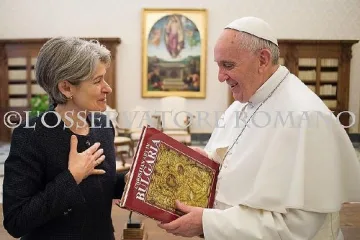 Папата прие Ирина Бокова във Ватикана