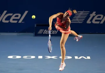 Гришо лекува Маша на плажа