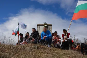 Стотици деца и възрастни пяха химна в Пирин за 3 март