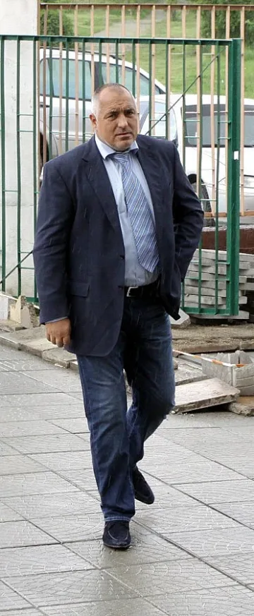 Бойко без болничен след операцията