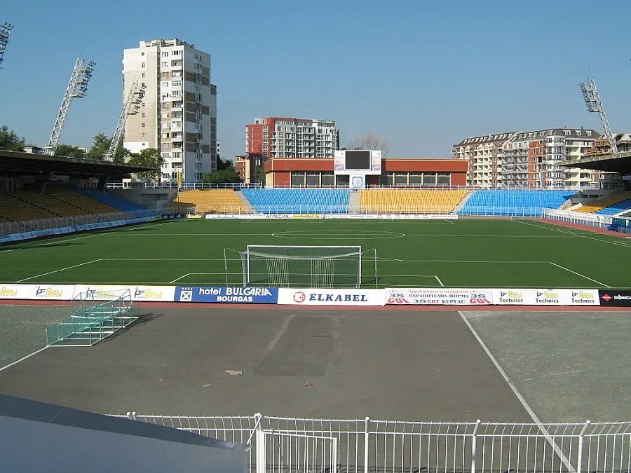 Запорираха стадиона в Бургас за 22,5 милиона лева
