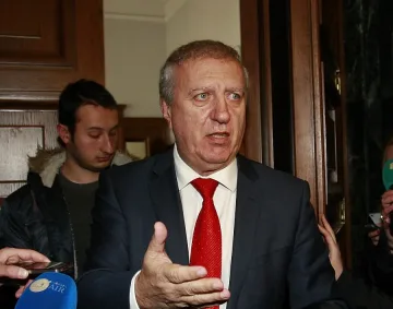ЦСКА реши за Менди в бензиностанция