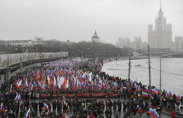 Хиляди присъстваха на шествието в памет на Борис Немцов (ОБЗОР)