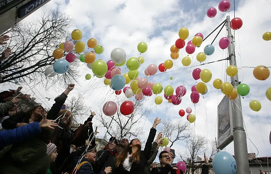 Балони в небето летяха за болните от редки заболявания