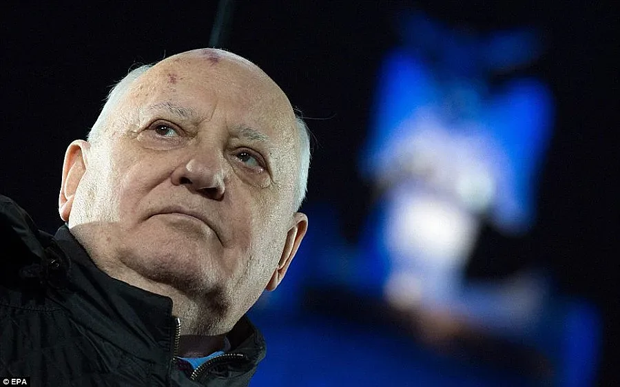 Горбачов: Убийството на Немцов е опит за дестабилизация на Русия