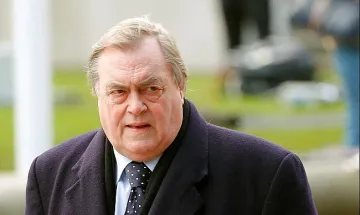 Двата ягуара! Отиде си политикът, който промени завинаги Великобритания