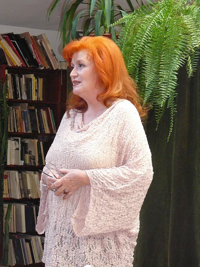 Поетесата Валентина Радинска: С Коко останахме без меден месец