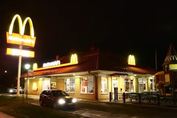 McDonalds укрили 1 млрд. евро данъци
