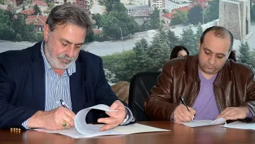 В Хасково сключиха първите договори за саниране