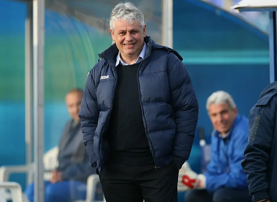 На приказки е лесно, предупреди Стойчо Стоев