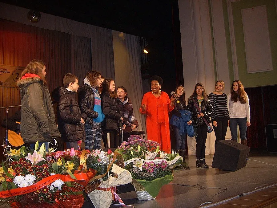 Световноизвестната джаз изпълнителка Джанис Харингтън завладя  Кърджали