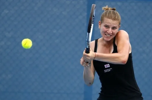 Каратанчева оцеля в трилър от 2 часа и половина