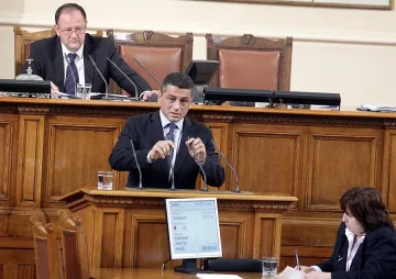 БСП настоява за временна комисия за новия дълг