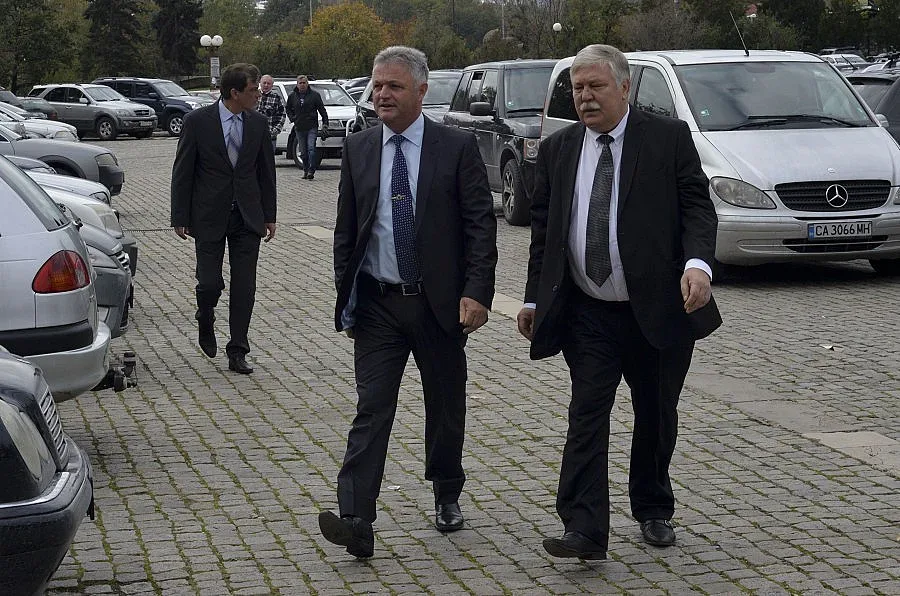 Дерматолозите с рамо за генерала