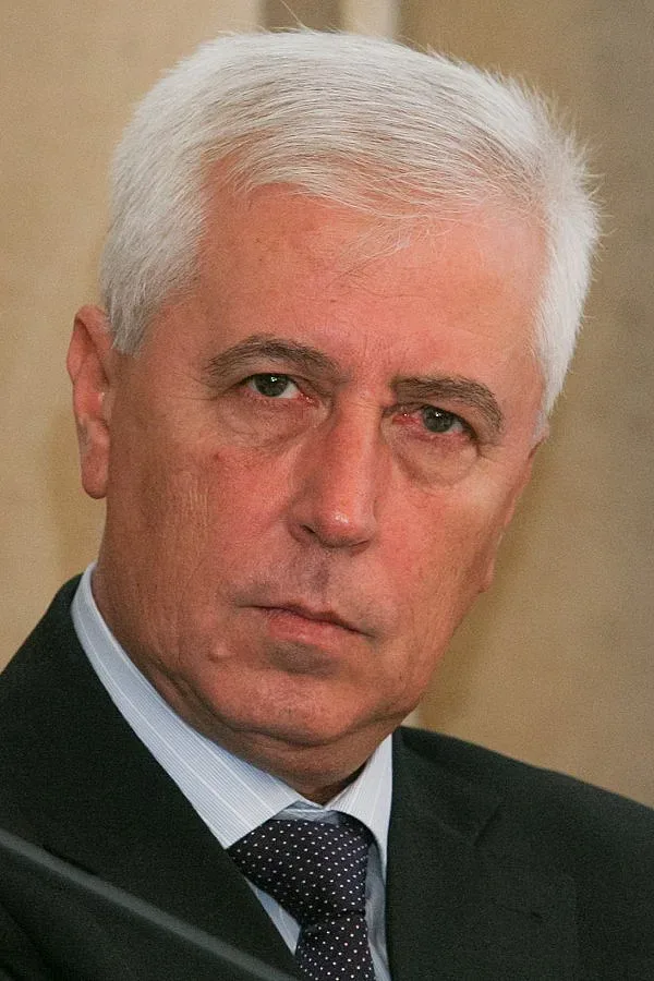 Петров намалил дълга на ВМА с 27 млн.