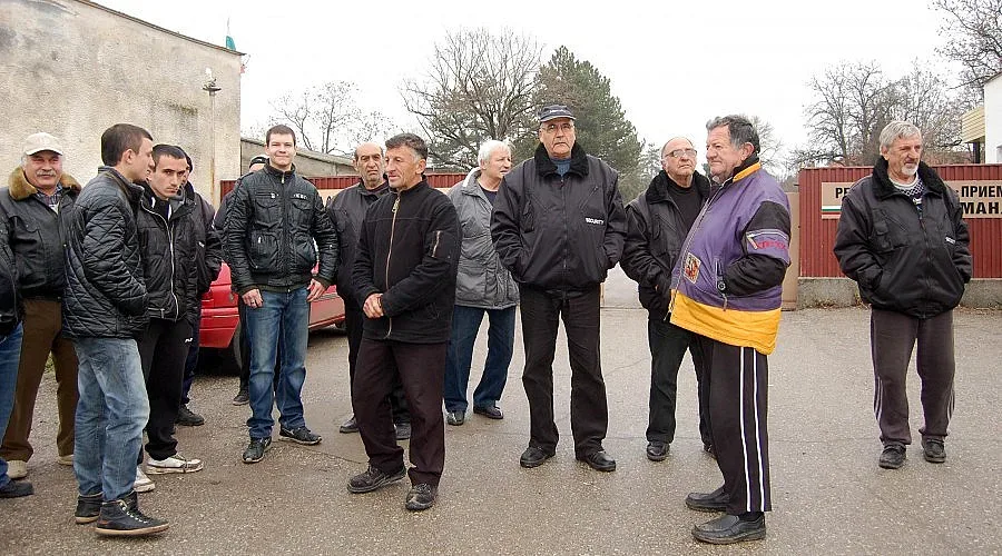 Протест на охранители от бежанския лагер в Харманли