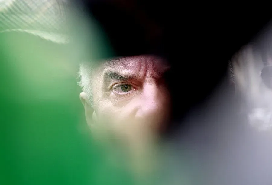 Скандали и нападки спряха дебатите за заема