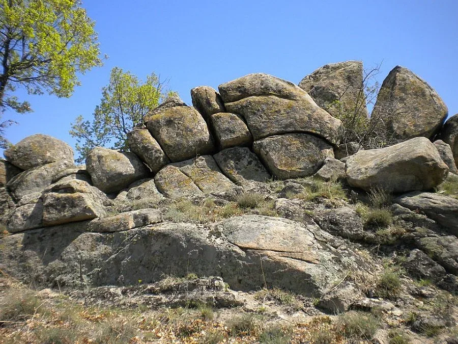 Скален град води чужденци в Пирин