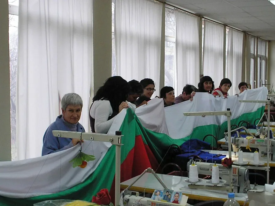 Четири жени ушиха 300-метров трикольор