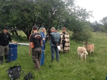 Яневски с бизнес проекти между снимките