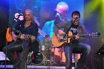 "Жълтата подводница" акостира във Варна