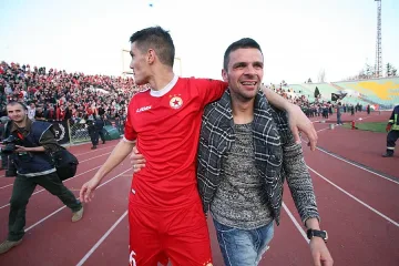 Капитанът на ЦСКА опериран, готов след месец