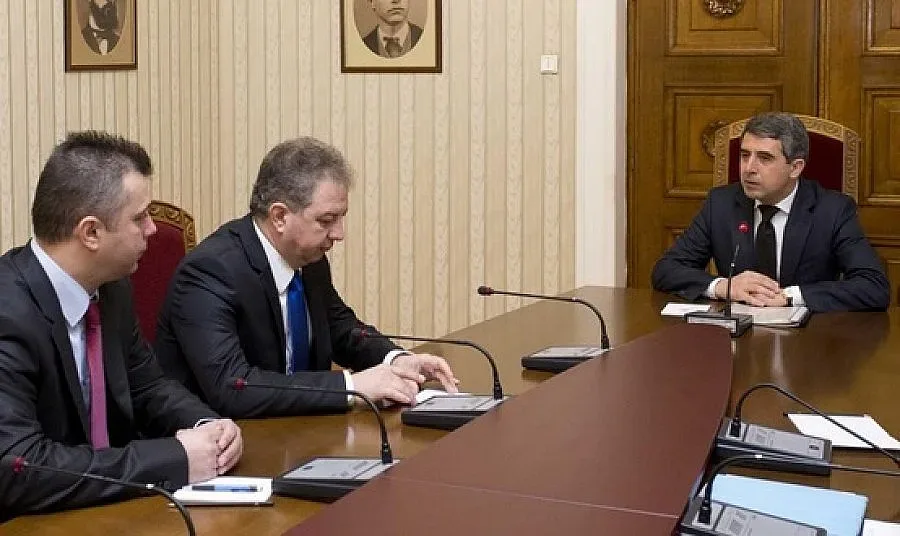 Плевнелиев готов да чуе всички аргументи по теми за допитване до българския народ