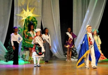 Красиви и талантливи деца дефилират в Банско