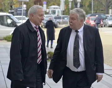 Разжалваха ген. Тонев, той иска разследване