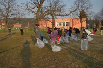 Младите хора на Казанлък намериха своя дом