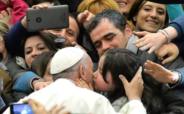 Български родители с гневно писмо до папа Франциск