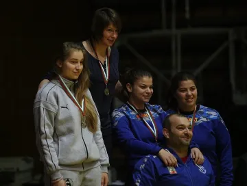 Станка Златева с първо злато за бургаската борба