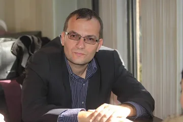 Димитров: Финансовият министър трябваше да обясни за дълга