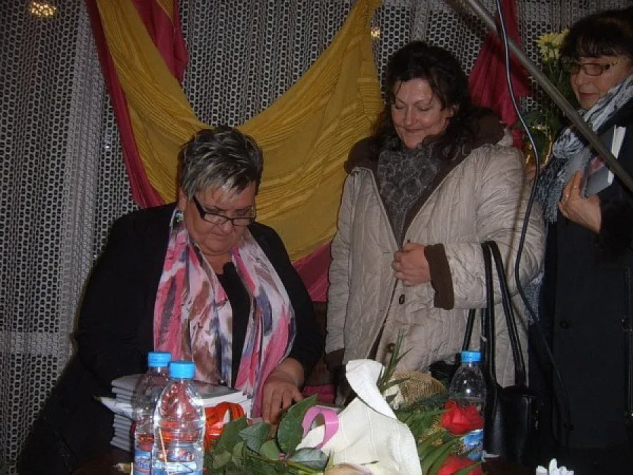 Роса Соколова: Чуя ли гайда, ставам права, като при химн