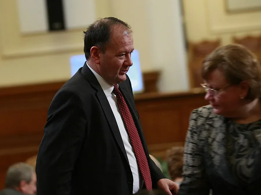 Миков призова към доверие в лявото