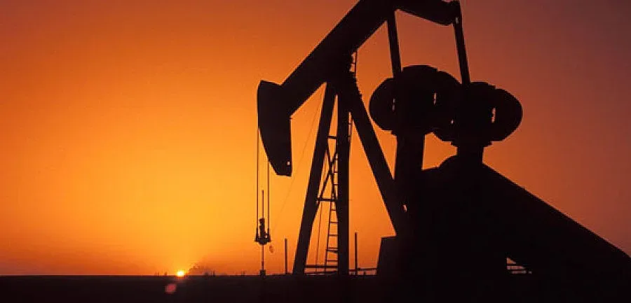 Затягат правилата за горивата и алкохола