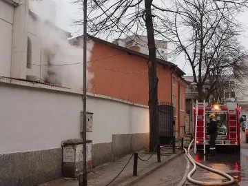 Пожар във варненската джамия, има тежко пострадал 