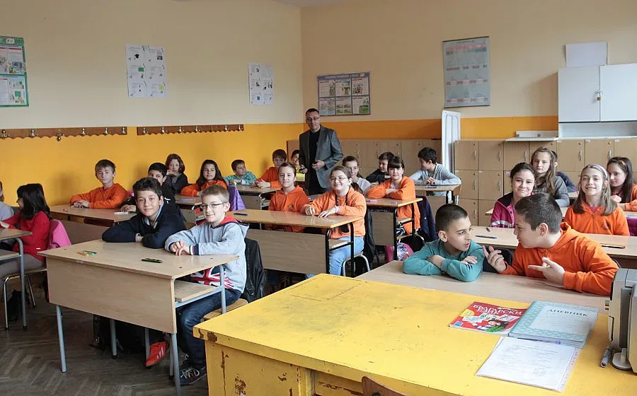 Камери ловят хулигани в клас