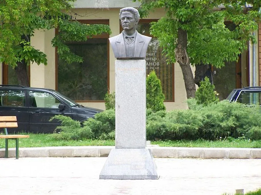 Само един политик на панихидата за Левски в Сливен